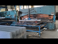 السياج المنحني ثلاثي الأبعاد